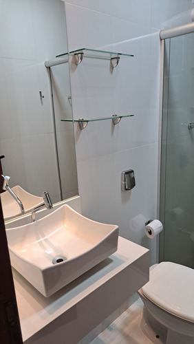 Casa Com 3 Dorms, 1 Wc, Sala E Cozinha Integradas E Garagem.