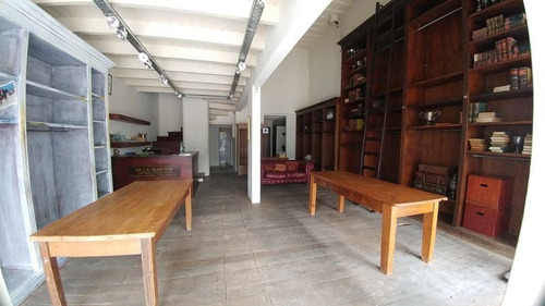 Local Sobre Calle 20