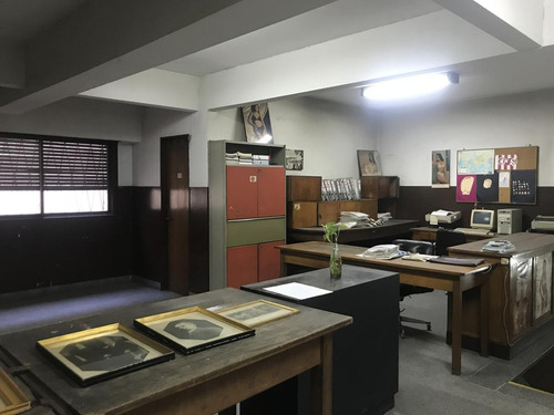 Oportunidad. Local A La Venta En Villa Crespo. Scalabrini Al 400. 600 M2 Totales.