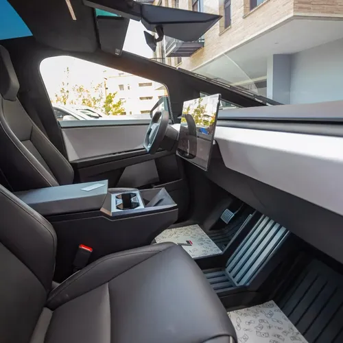 Tesla Cybertruck Foundation Series 2025