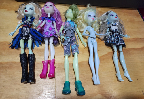 Monster High Lote De 5 Muñecos 