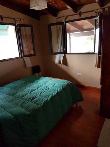 Imagen 21 de 24 de Casa De 5 Dormitorios - Con Pileta - Quincho - Cava Para Vinos - Funes