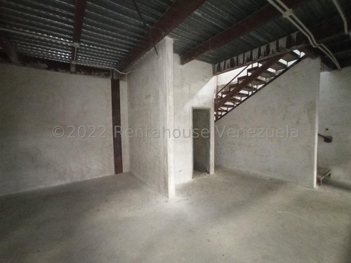 Galpón Nave Industrial Almacén Bodega Comercial En Venta En A Unos Metros De La Avenida Internacional Turmero Maracay Cuenta Con Tanque Subterráneo De Agua Área De Carga Y Almacenamiento Nela 23-139