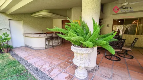Casa En Venta En Providencia Espacios Amplios