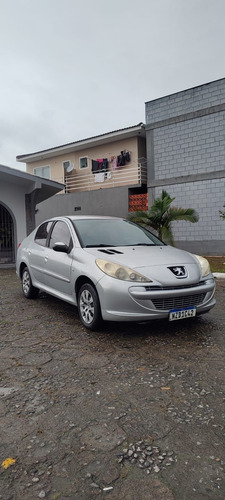 Peugeot 207 Sedan Passion XR 1.4 Flex 8V 4p