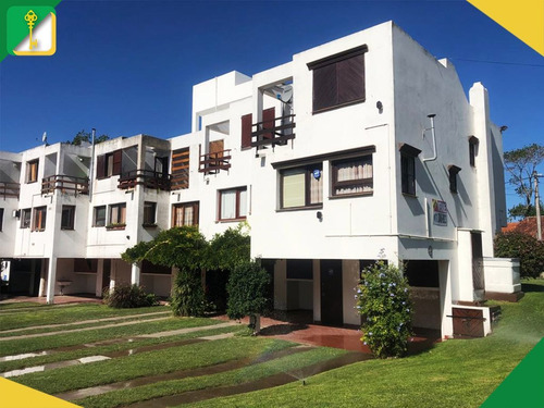 Imagen 1 de 17 de Departamento En Venta En Villa Gesell