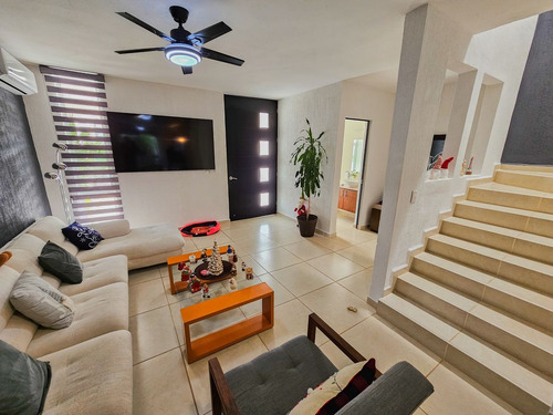 Casa · 3 Recámaras · Jardines Del Sur 6 · Alberca · Seguridad · Remodelada