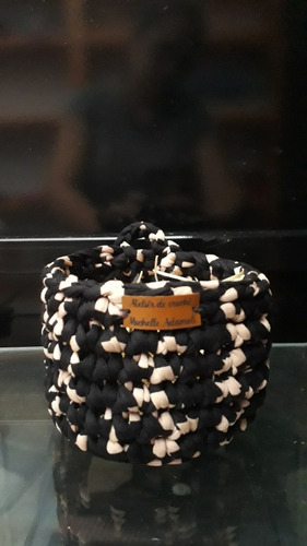 Vasinho De Flor De Crochê Feito Com Malha Para Pendurar