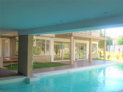 Imagen 20 de 28 de Alquiler Pinamar Norte Piscina Climatizada Con Cochera Cubierta Servicios Incluidos Wi-fi Cable -ropa Blanca -luz-limpieza ) )