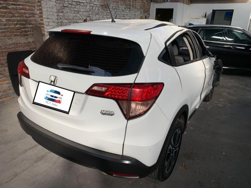 Imagen 4 de 7 de Honda Hr-v Chocada En Marcha Andando