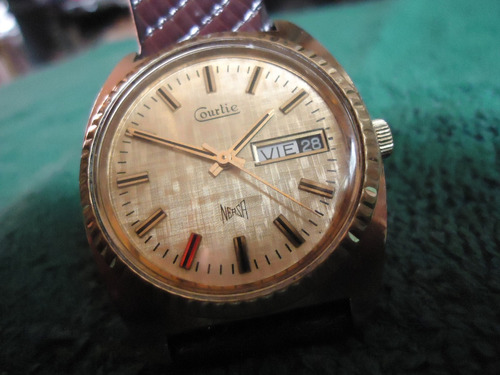 Courtie Nersa Reloj Vintage Retro Automatico Suizo