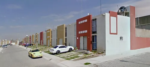 Casa En Remate Bancario En C. Marte, Galaxia La Calera, Galaxia La Calera, Pue. (60% Descuento, Excelente Plusvalía) ¡gran Oportunidad De Inversión! - Sk12