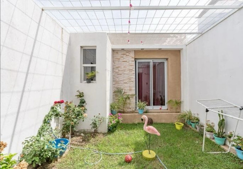 Duplex En Venta 3 Dormitorios Con Cochera Y Patio! Fisherton