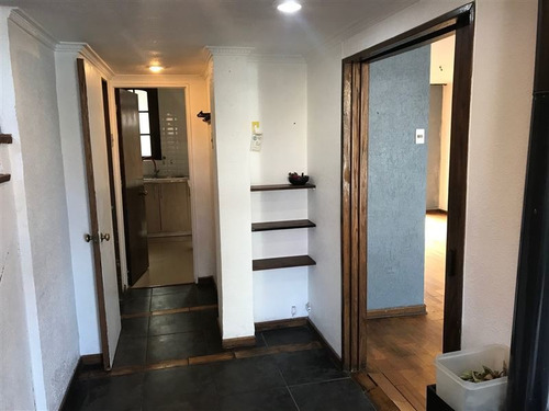 Casa En Venta De 5 Dorm. En Las Condes