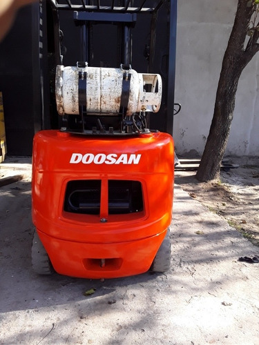 Autoelevador Doosan