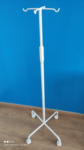 Suporte Para Soro Com Rodas E Regulagem De Altura Esmaltado