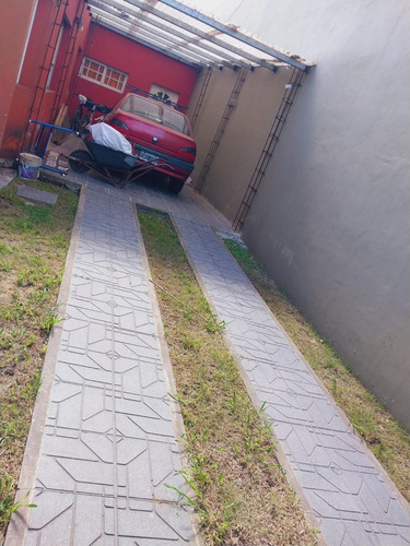 Casa En Venta - 3 Dormitorios 1 Baño - Local - Cochera - Lisandro Olmos, La Plata