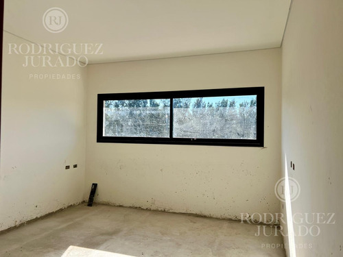 Casa A Estrenar En La Bota Benavidez