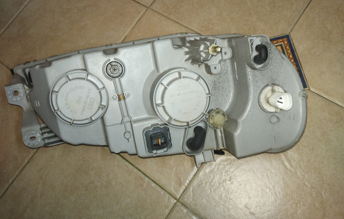 Faro Usado Delantero Izquierdo Kia Sedona 02 05. Motor 3.5 (Usado)