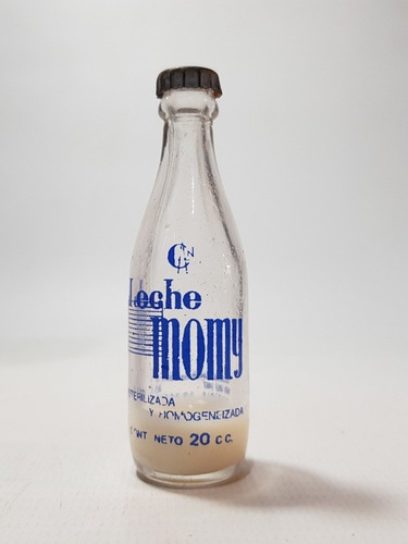 Antigua Mini Botella De Leche Momy Colección Mag 56058