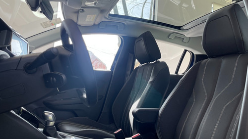 Imagen 22 de 25 de Peugeot 208 Feline Tiptronic Am24