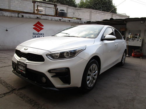 Imagen 1 de 15 de Kia Forte 4p L 2.0l,tm6,a/ac.,ve,r16