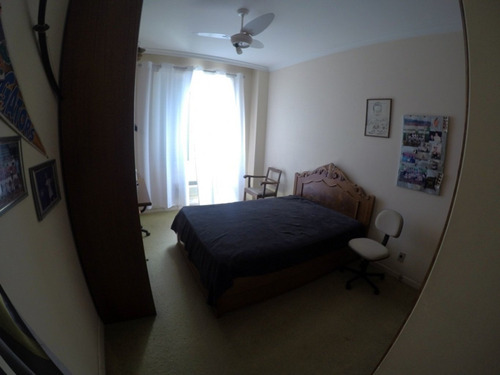 Amplo Apto Na Alameda, No Bairro Jardim Blumenau, Com 03 Dormitórios, Sendo 01 Suíte, Banheiro Social, Cozinha Com Móveis, Sala De Estar E Jantar, Área De Serviço, Dependência Empregada, Sacada E 02