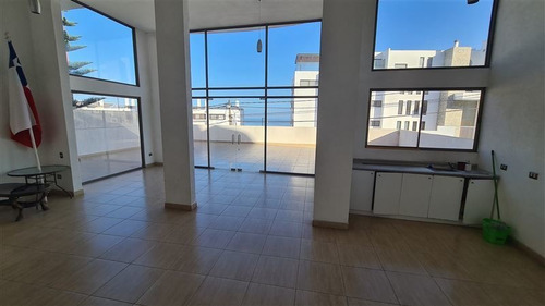 Departamento En Venta De 5 Dorm. En Antofagasta
