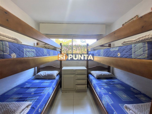 Imagen 8 de 15 de Punta Del Este, 2 Dormitorios Y 2 Baños, Cochera, Terraza Y Parrillero.