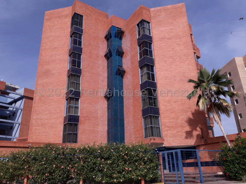 Vendo Apartamento Tipo Estudio En Urbanización San Jacinto, Código 23-14262 Cm  