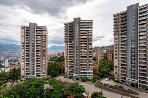 Apartamento En Venta En El Poblado. Cod V3479