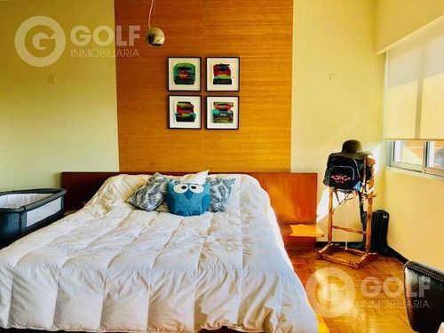 Vendo Apartamento De 2 Dormitorios Con Garaje, Próximo A Plaza Gomensoro, Punta Carretas