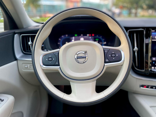 Volvo XC60 2.0 T8 RECHARGE INSCRIPTION EXPRESSION AWD GEARTRONIC