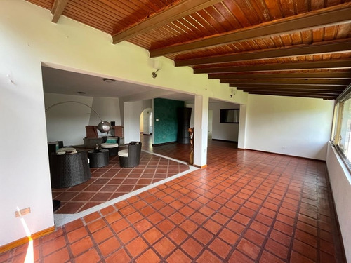 Imagen 10 de 30 de Se Vende Casa Actualizada 500 M2 5h/7b/3p La Boyera