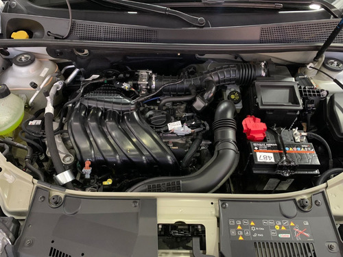 Imagen 6 de 16 de Renault Logan 1.6 Life Aa