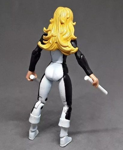 Boneca Action Figure Harpia Marvel Universe 10 Cm Hasbro B52