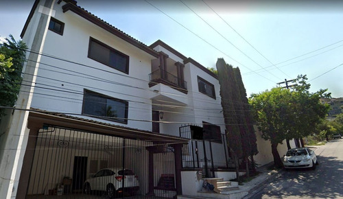 Imagen 1 de 16 de Hermosa Casda En Venta - Colonia Colorines - San Pedro Garza