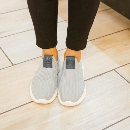 Imagen 5 de 10 de Zapatilla Kioshi Mujer Bokeh Liviana Deportiva Urbana