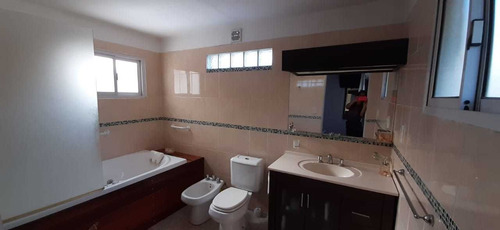 Imagen 2 de 14 de Vendo Importante Chalet Villa Rumipal