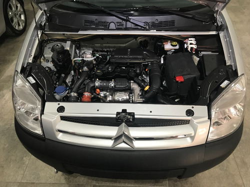 Imagen 22 de 24 de Berlingo Furgon Mixta Nafta 0 Km