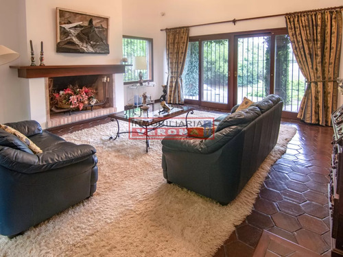 Casa De Gran Tamaño En Zona Del Golf