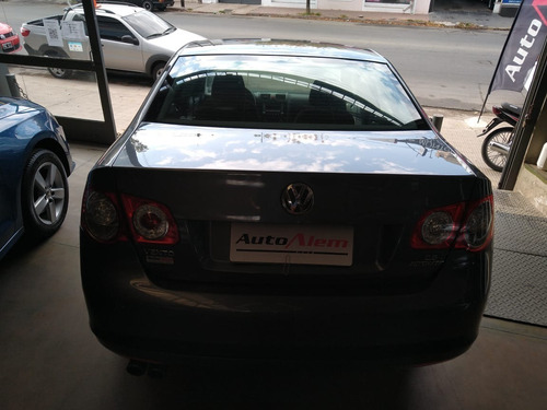Imagen 5 de 7 de Volkswagen 2.5 Advanced Dsg Modelo 2010