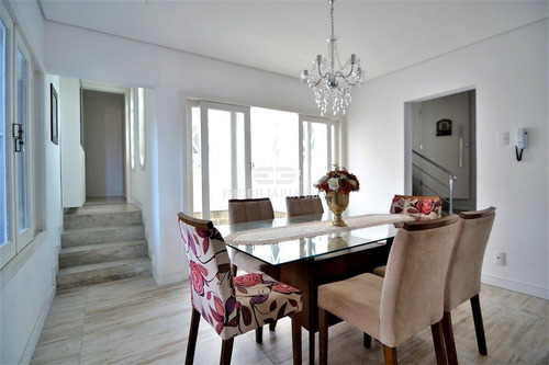 Imagem 22 de 30 de Casa De 500 M² De Área Construída Com Vista E Acesso Exclusivo Para O Mar! - 4647