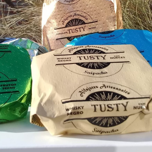 Alfajor Artesanal Tusty Docena De Chocolate Y Whisky O Limón