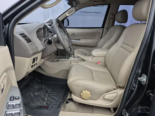 Toyota Fortuner 3.0 Sr5
