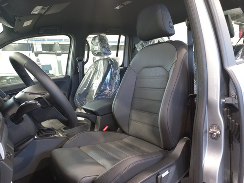 Imagen 11 de 17 de Volkswagen Amarok Highline V6 258 Cv O Km Aj