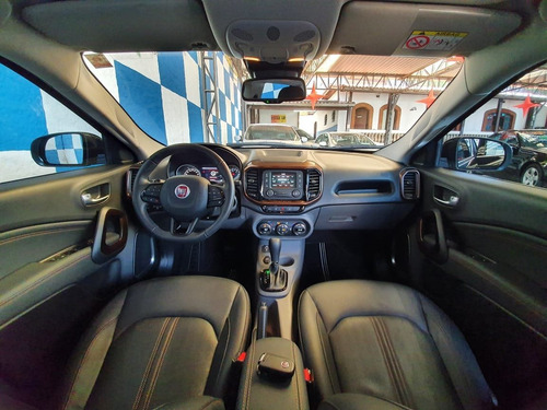 Fiat Toro 2.4 16v Multiair Flex Volcano At9