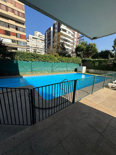 Las Condes - Amoblado. 2 Dormitorios 2 Baños, Con Est. + Bod