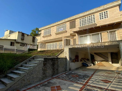 Encantadora Casa En Venta  Cumbres De Curumo