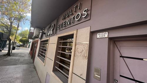Imagen 25 de 29 de Local - Flores - Salon Multiuso Con Patio Y Terraza -
